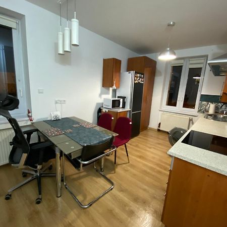 Apartament Czytelnia - Parking Gratis Poznan Exterior photo